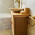 Maison Evasion Voyage Parking Et Jardin By Art De Voyager Vakantiehuis