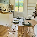 Maison Evasion Voyage Parking Et Jardin By Art De Voyager *