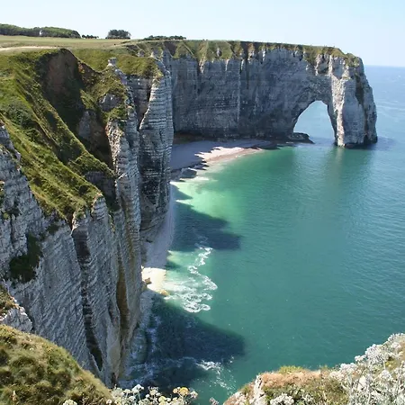 Holiday home Maison Evasion Voyage Parking Et Jardin By Art De Voyager Etretat